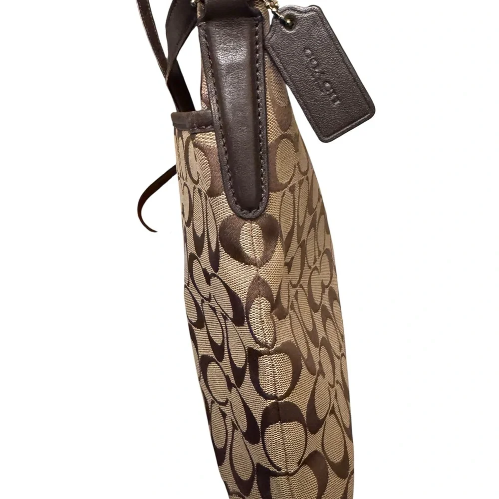 Coach Signature Canvas File Crossbody w Dust Bag - Picture 9 of 16